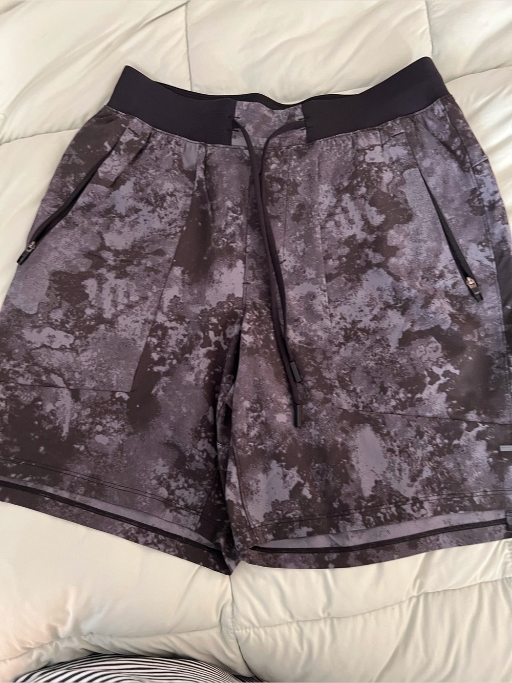 NWOT Lululemon Men's Gray Black Athletic Shorts with Drawstring